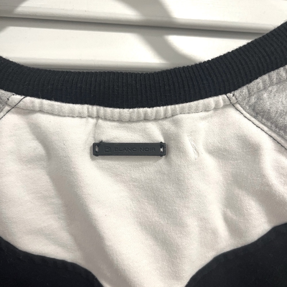 Blanc Noir Color Block Cropped Sweatshirt - Picture 7 of 8